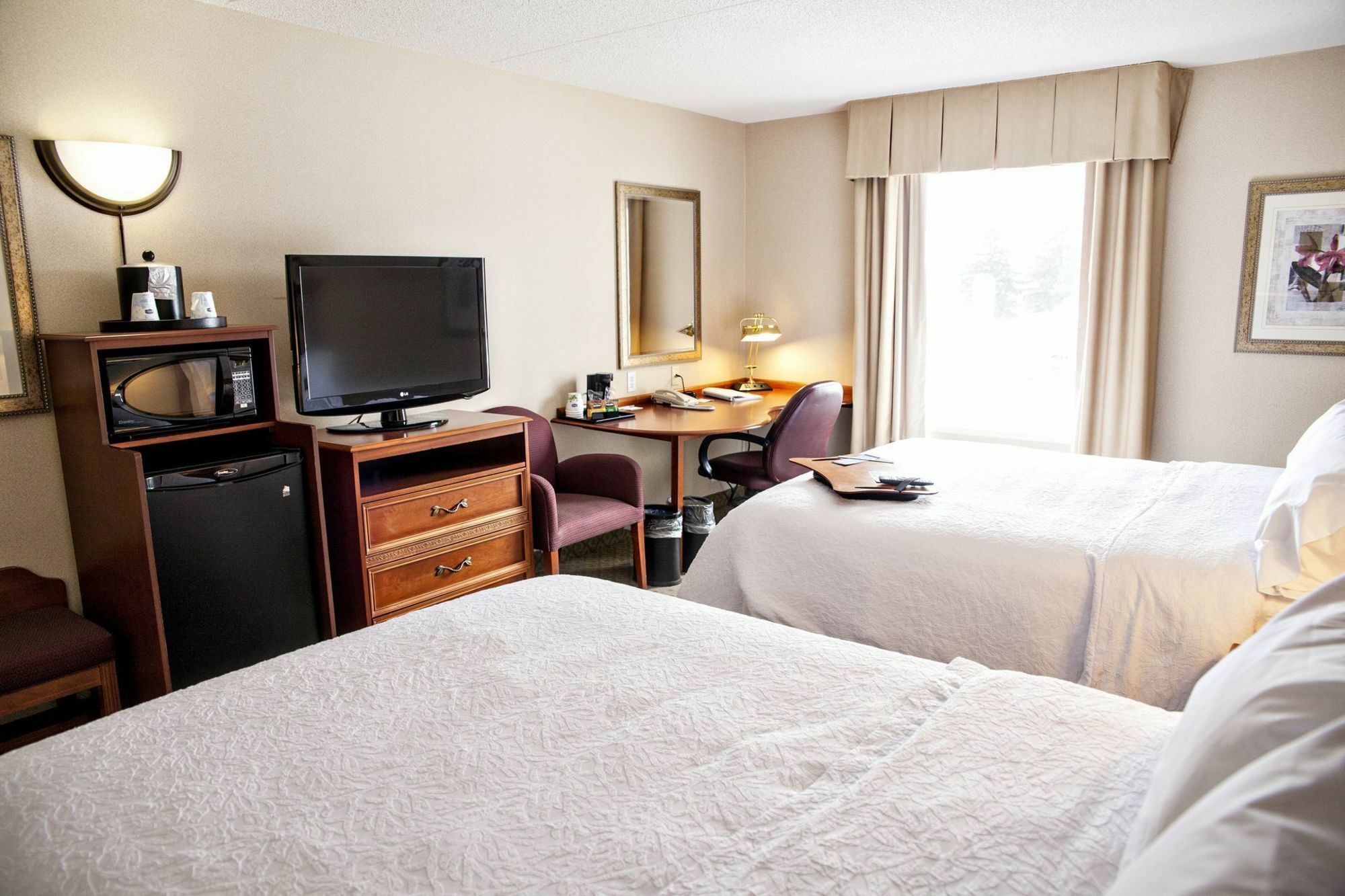 Kitchener Inn & Suites Zewnętrze zdjęcie